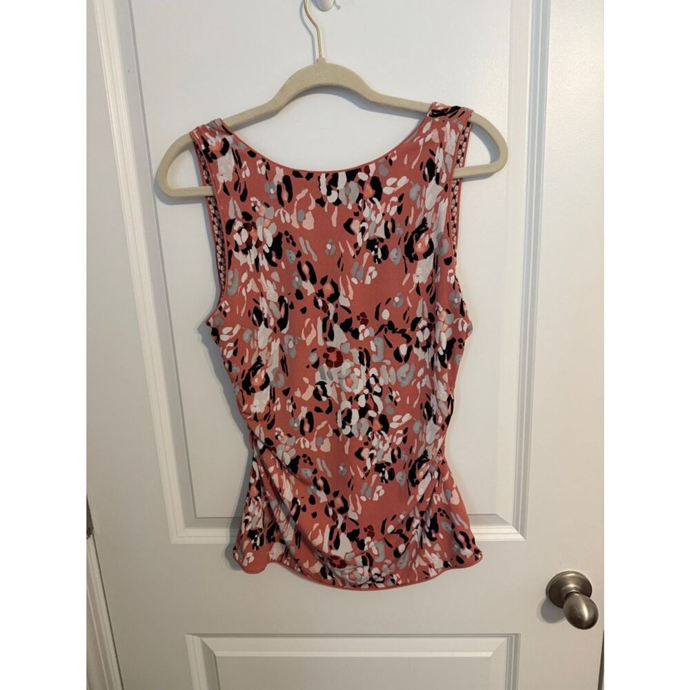 White House Black Market Coral Floral Tank Top - Picture 3 of 3
